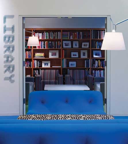 j16 JWTs New Advertising Office (pics and video)